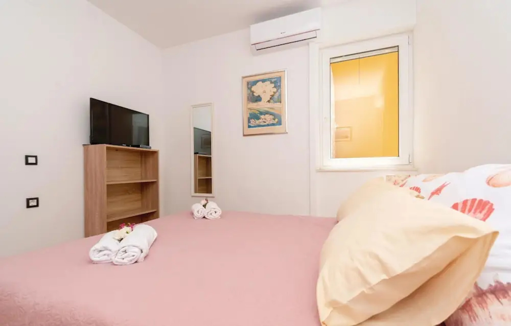 Beautiful Home in Zrnovo With 4 Bedrooms, Wifi and Outdoor Swimming Pool