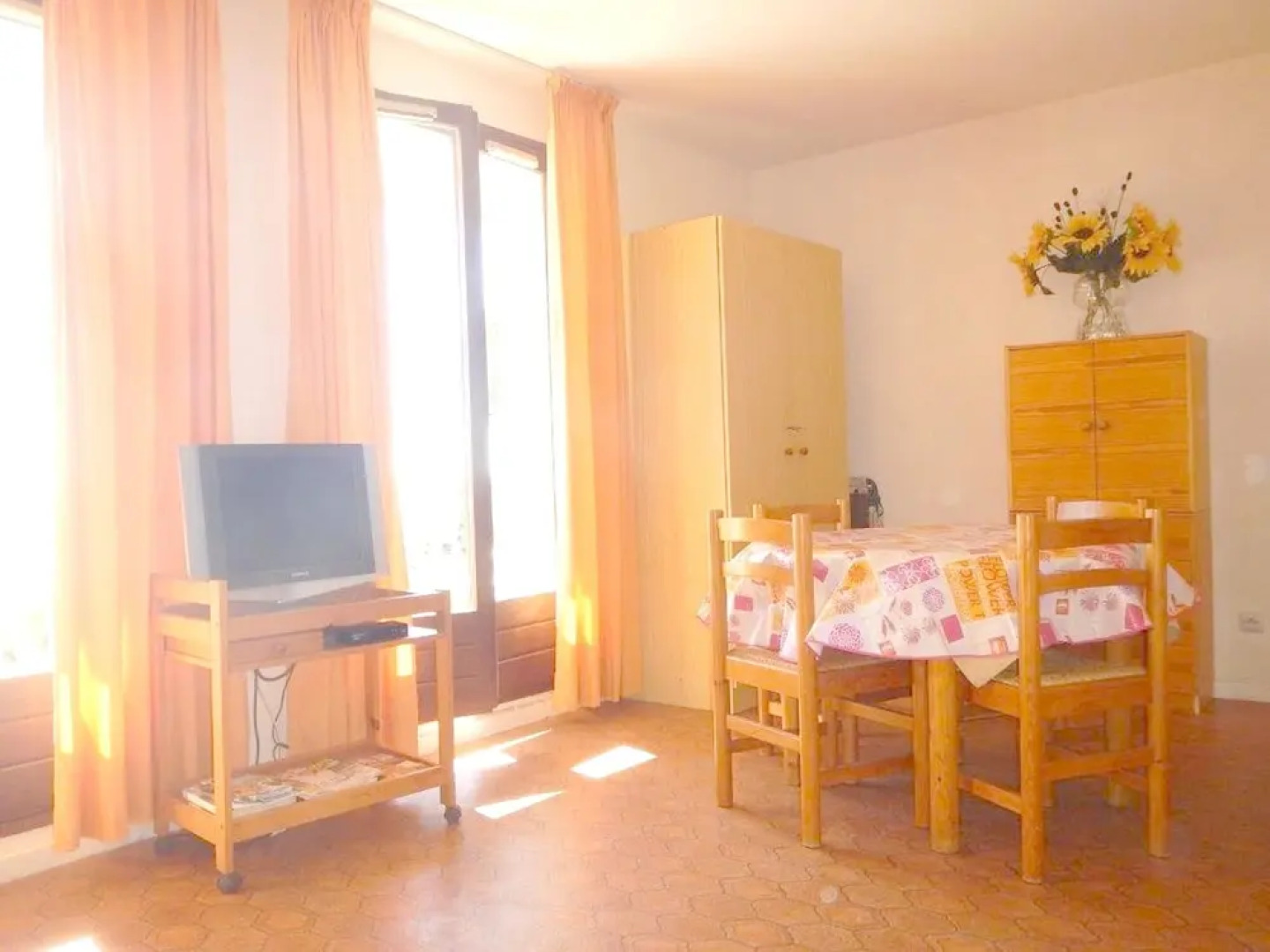 Studio in La Croix-valmer, With Wonderful sea View and Furnished Balco