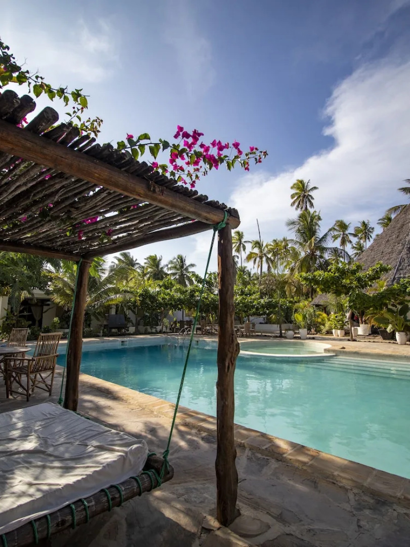 Tropical Boutique Hotel & Resto