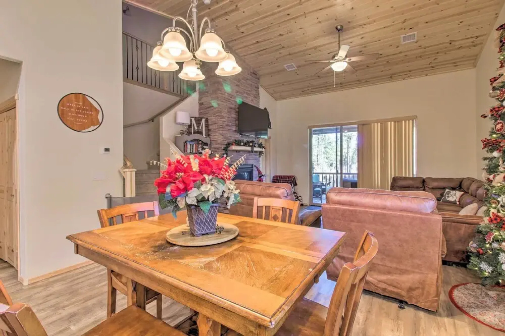Cozy Show Low Cabin w/ Golfing & Paved Hiking!