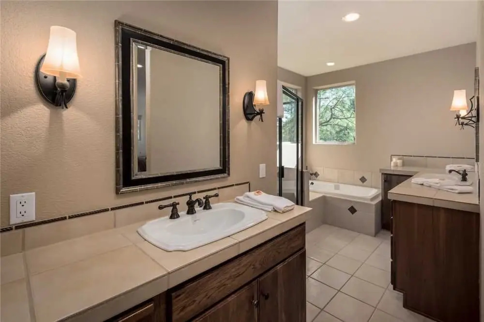 Eagles Rest - Four Bedroom Cabin