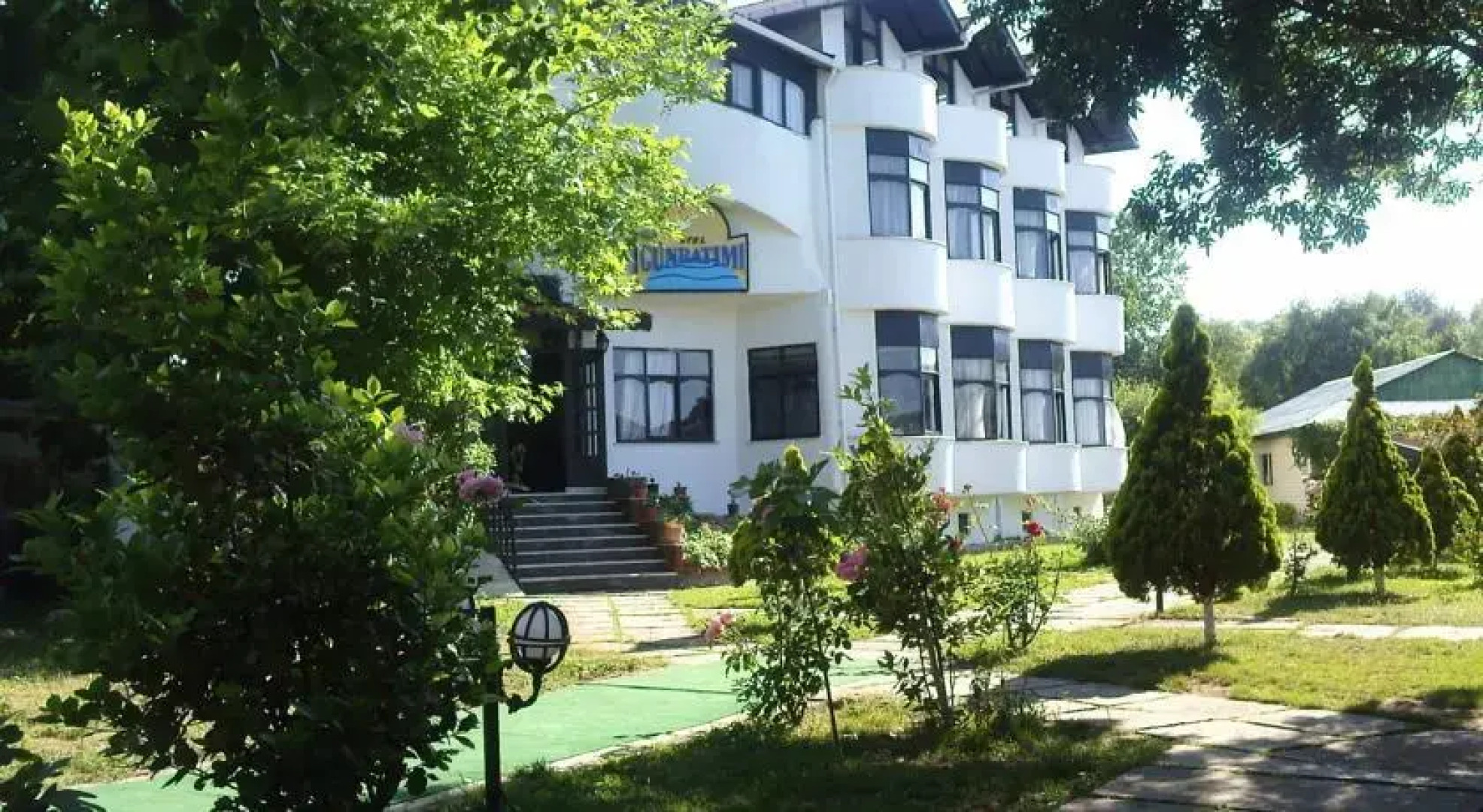 Gunbatımı Hotel