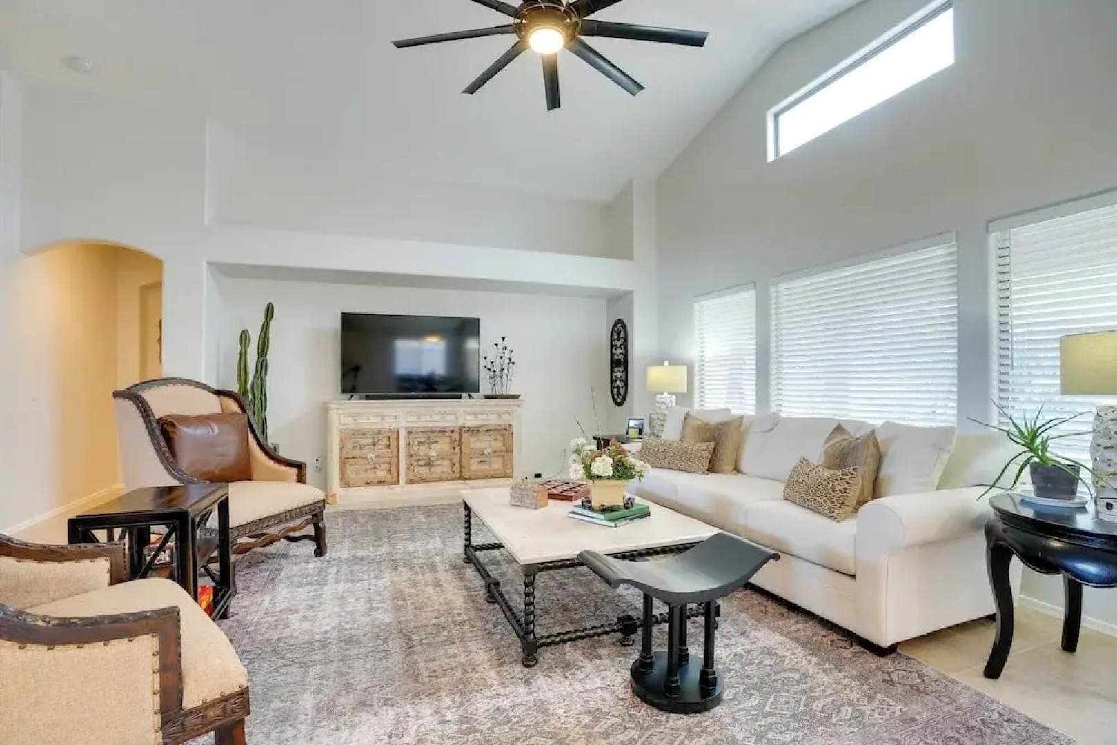 Pool, Fenced Yard: El Mirage 'sunshine House'