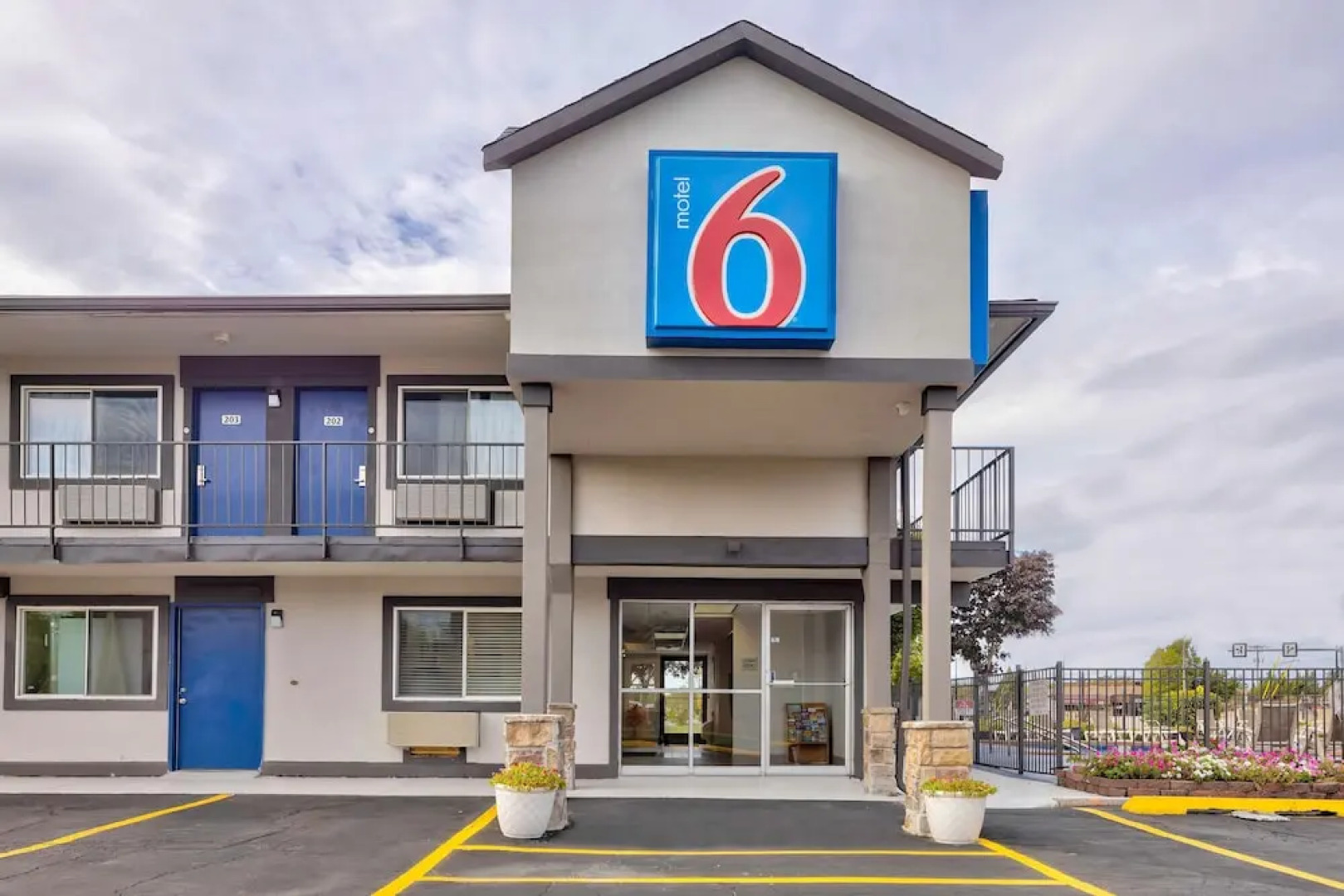 Travelodge/motel 6 Oshkosh