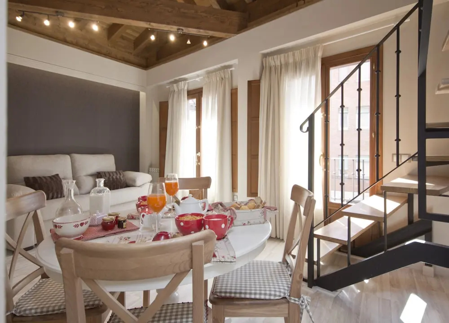 Apartamentos Turísticos Lladito