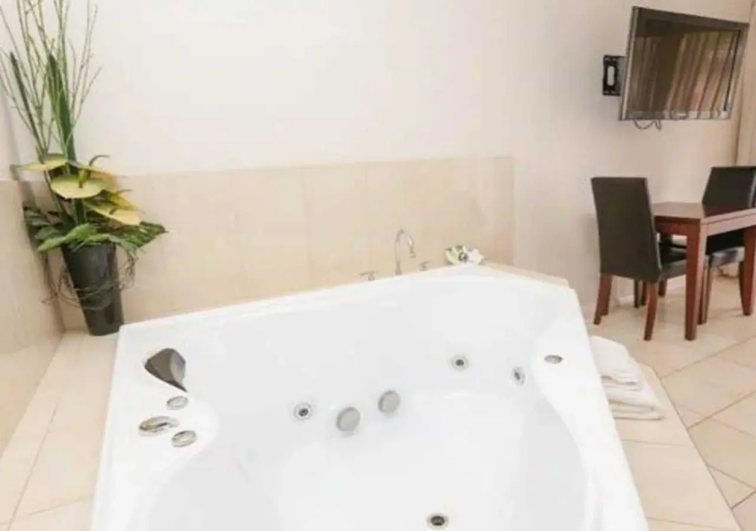 Comfort Inn Deakin Palms