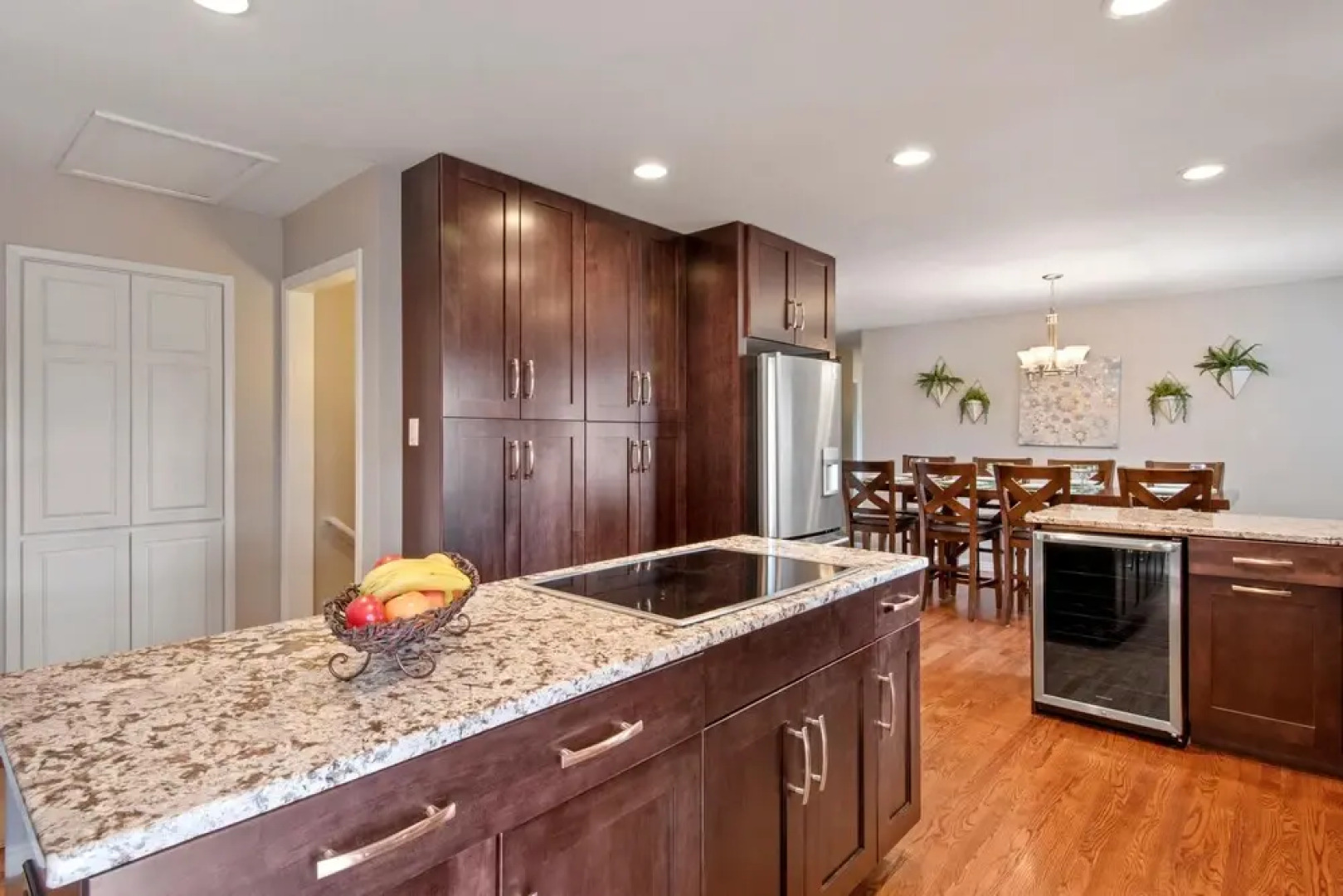 Relaxing Escape Complete With Home Theater and BBQ