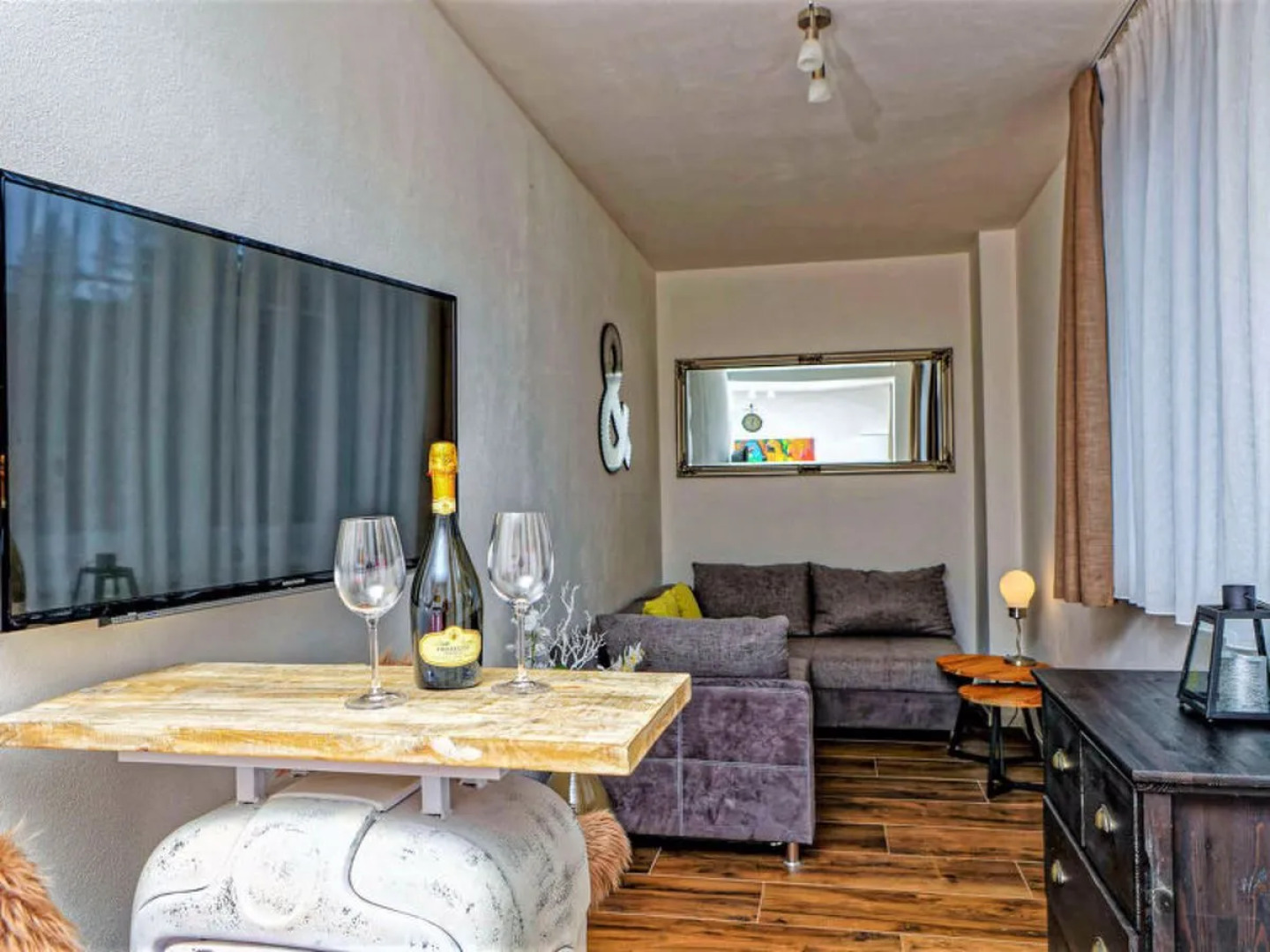 Lakeside Village 27582