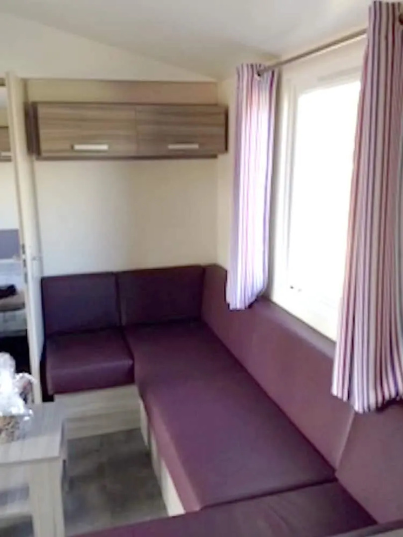 Bungalow With 3 Bedrooms in Andernos-les-bains, With Pool Access and F