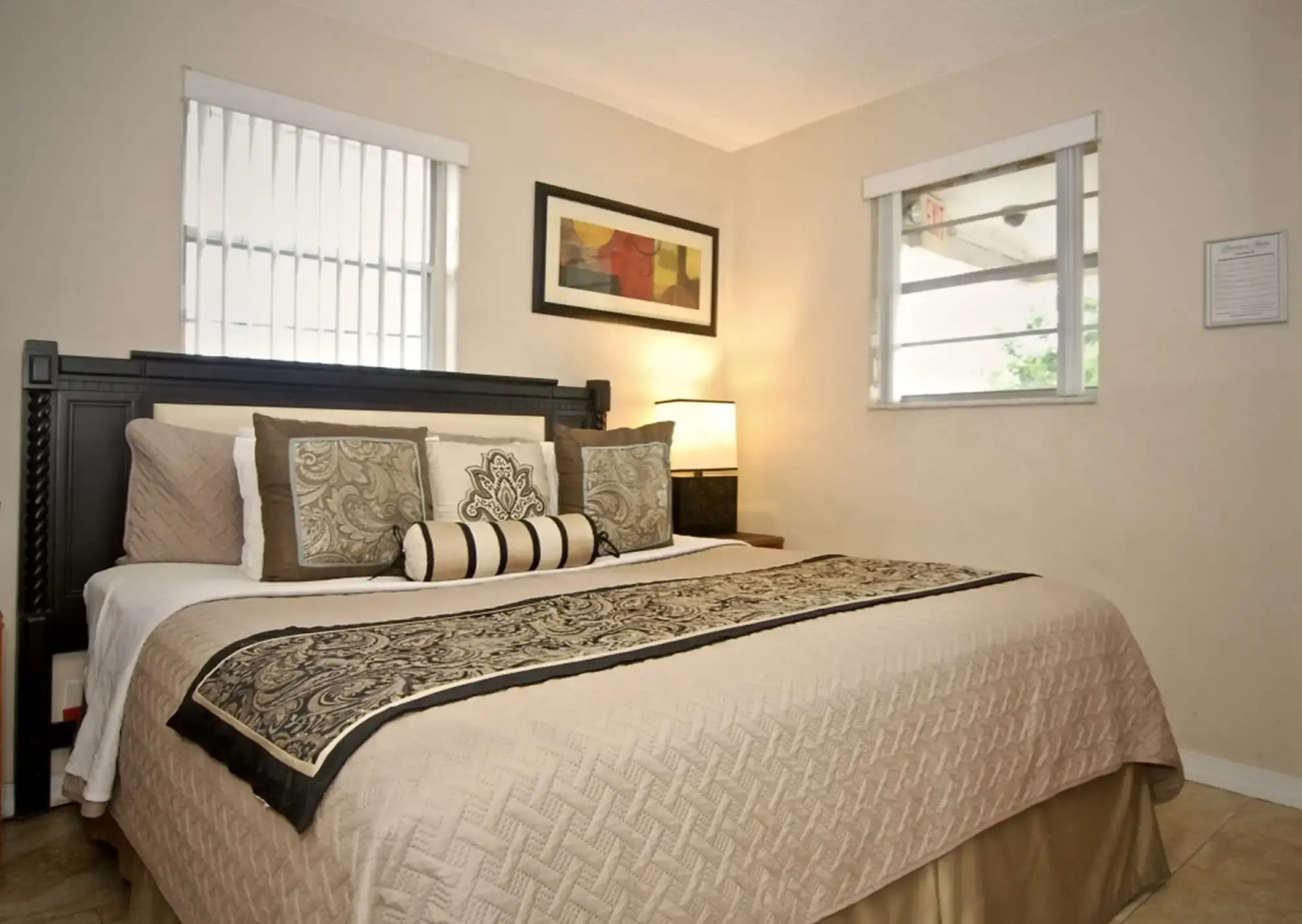 Sheridan Suites Apartments Hotel