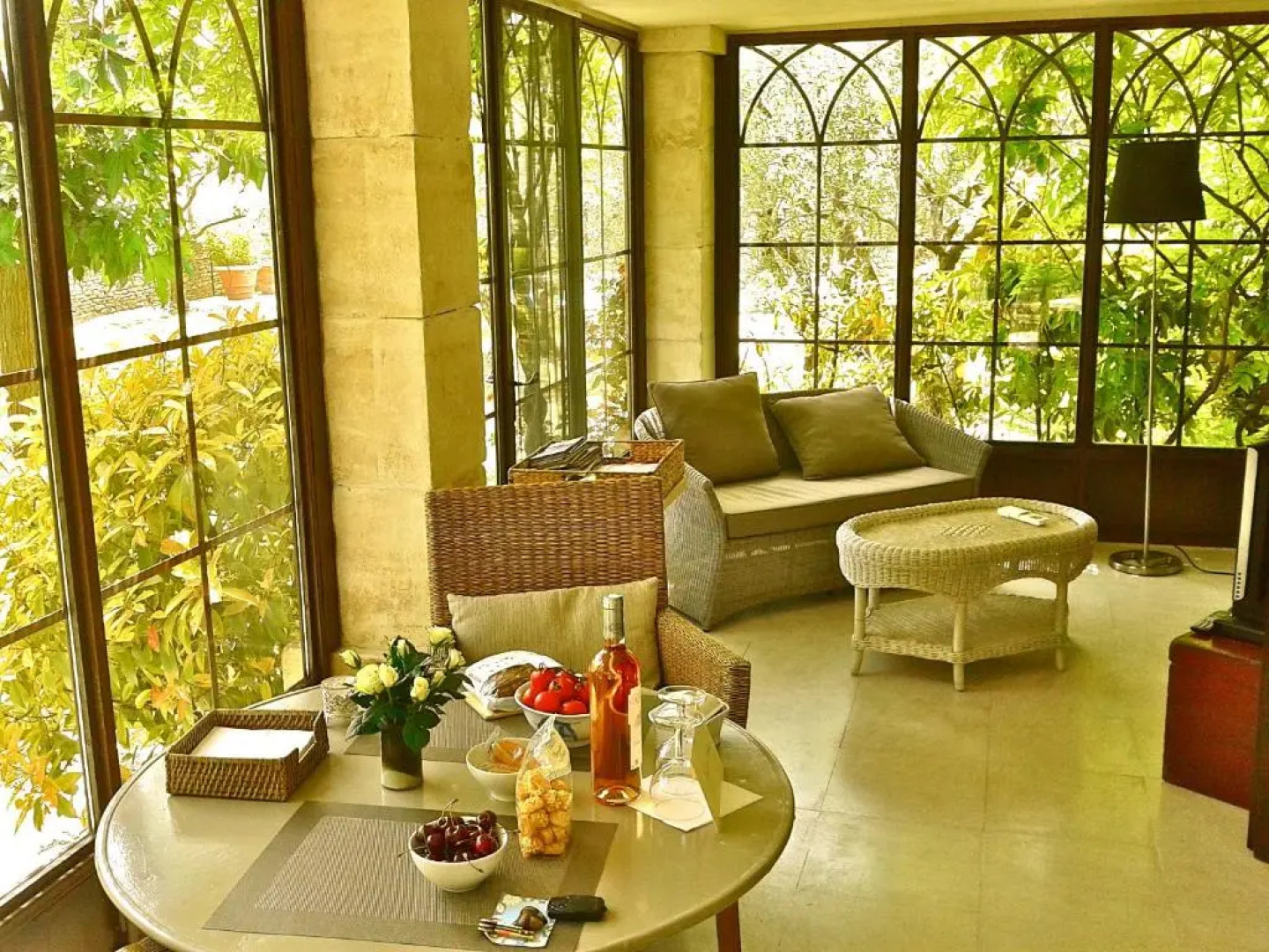 La Tour des Beaumes à GORDES avec Piscine Privée -