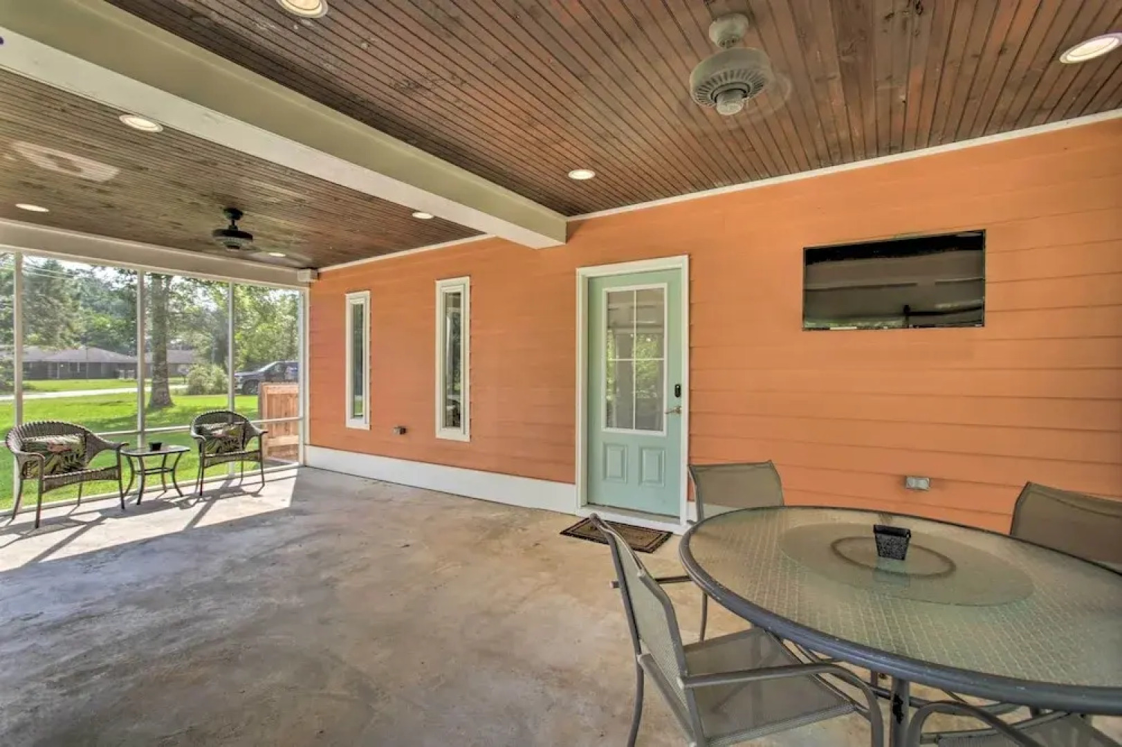 Waveland Family House, 4-minute Drive to the Beach