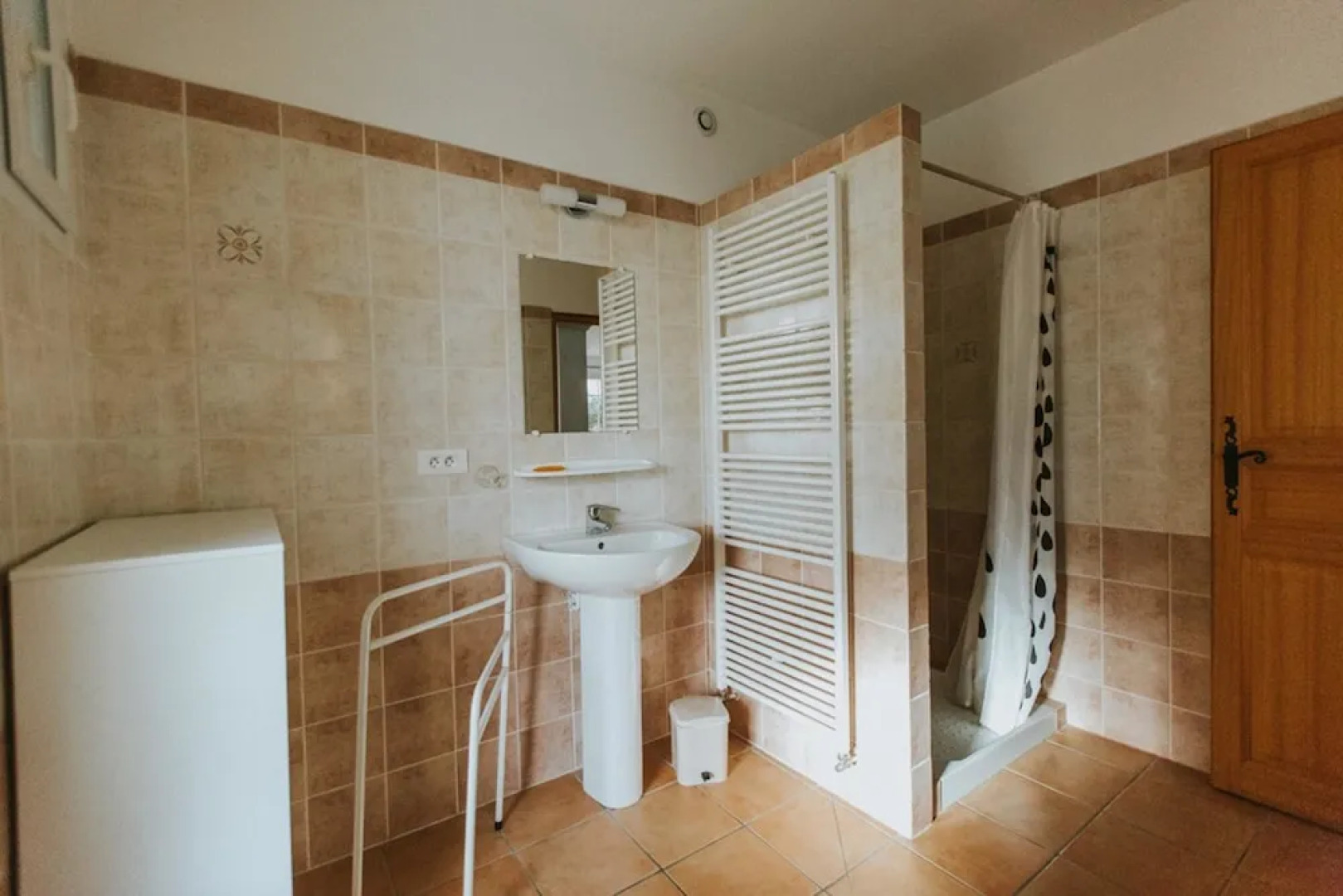 House With 3 Bedrooms in Saint-pierre-de-vassols, With Private Pool, E