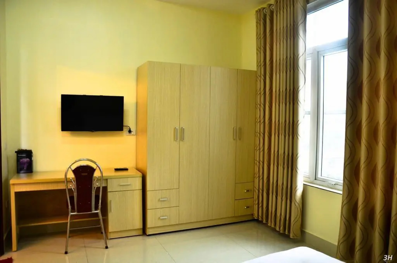 Tan Long Lach Tray Apartment