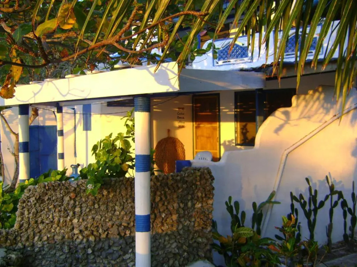 Casa de la Playa Beach Resort