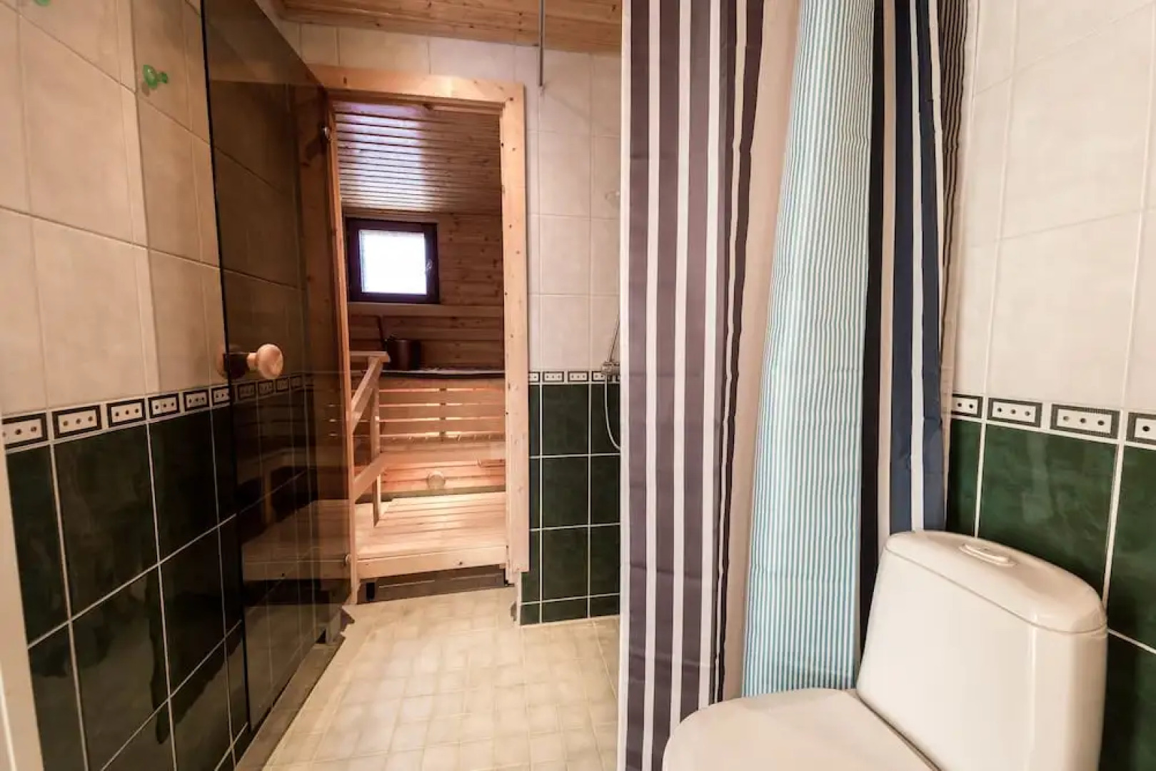 SSA Spot Comfortable 2-room apt 5004C18