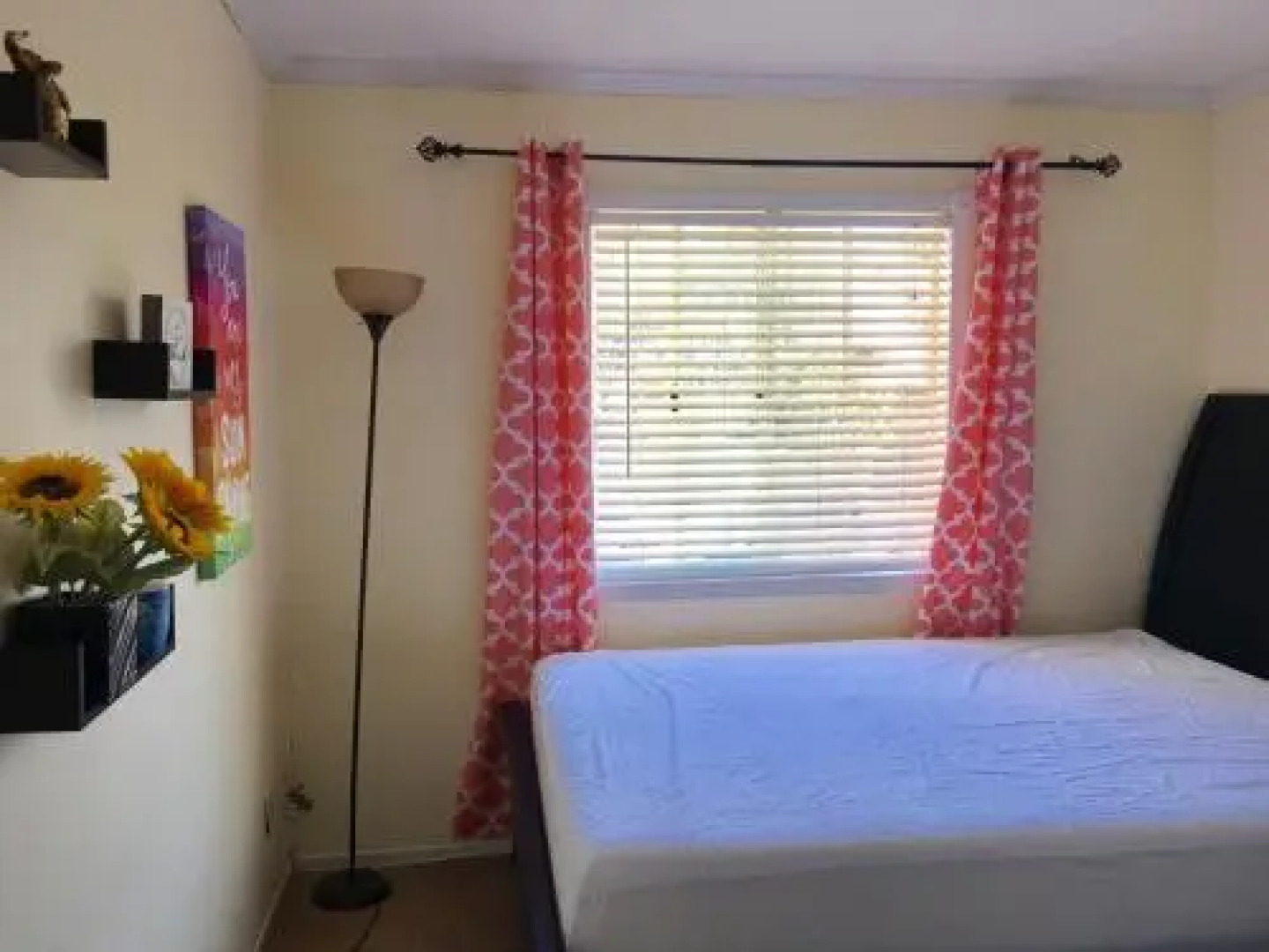 Modern House Close To Park & Ont Airport