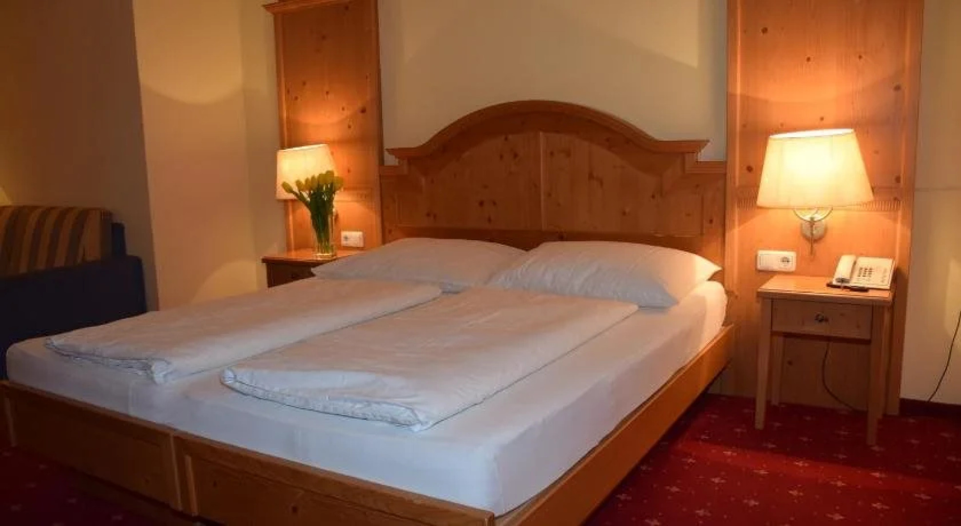 Hotel zum Goldenen Schiff