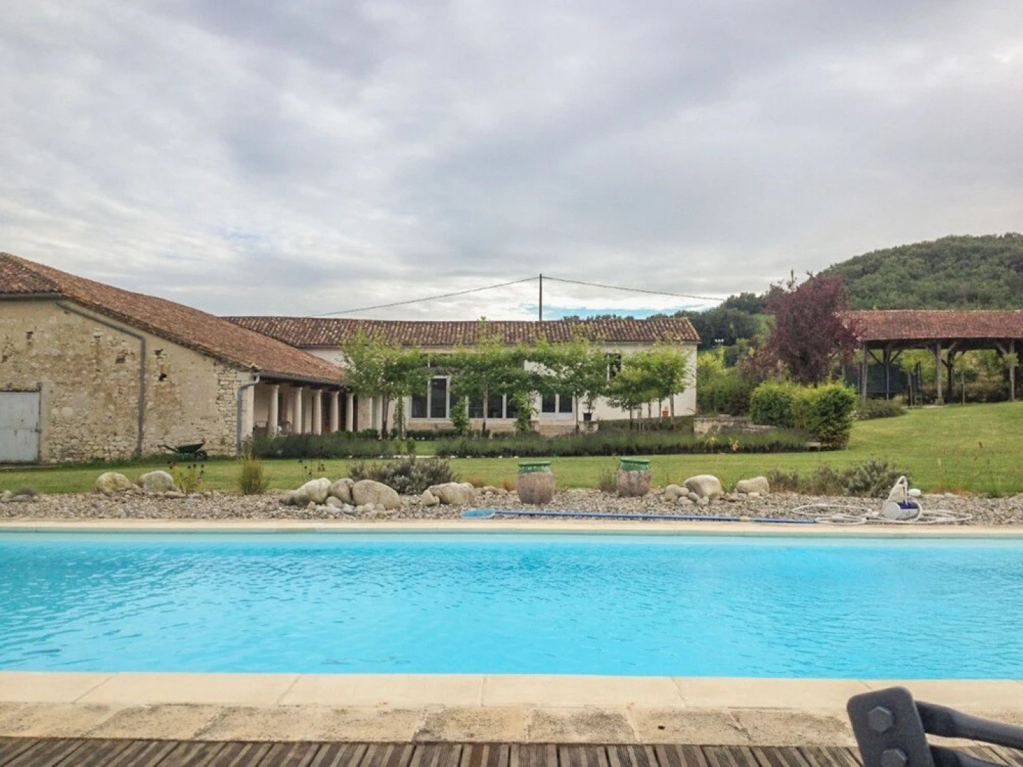 Cozy Cottage in Penne-d'Agenais with Private Pool