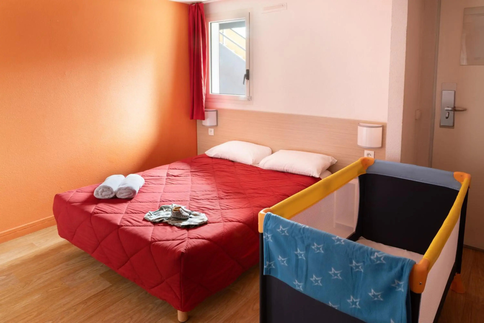 Première Classe La Ville-Du-Bois