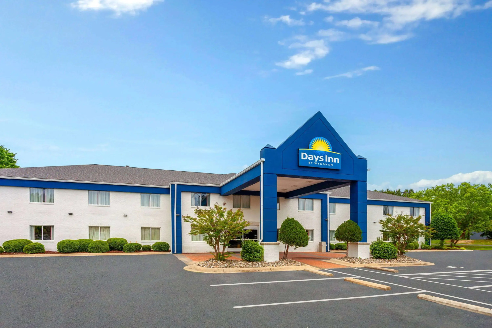 Days Inn & Suites by Wyndham Siler City