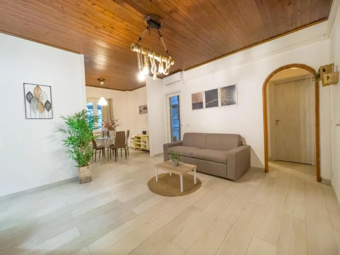 Demetra Seafront Apartment - Parking & Pool