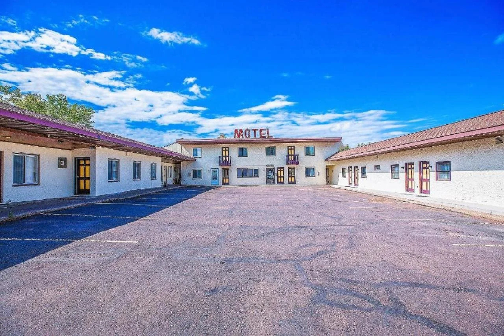 Love Hotels Silver Street By Oyo At Hurley Wi