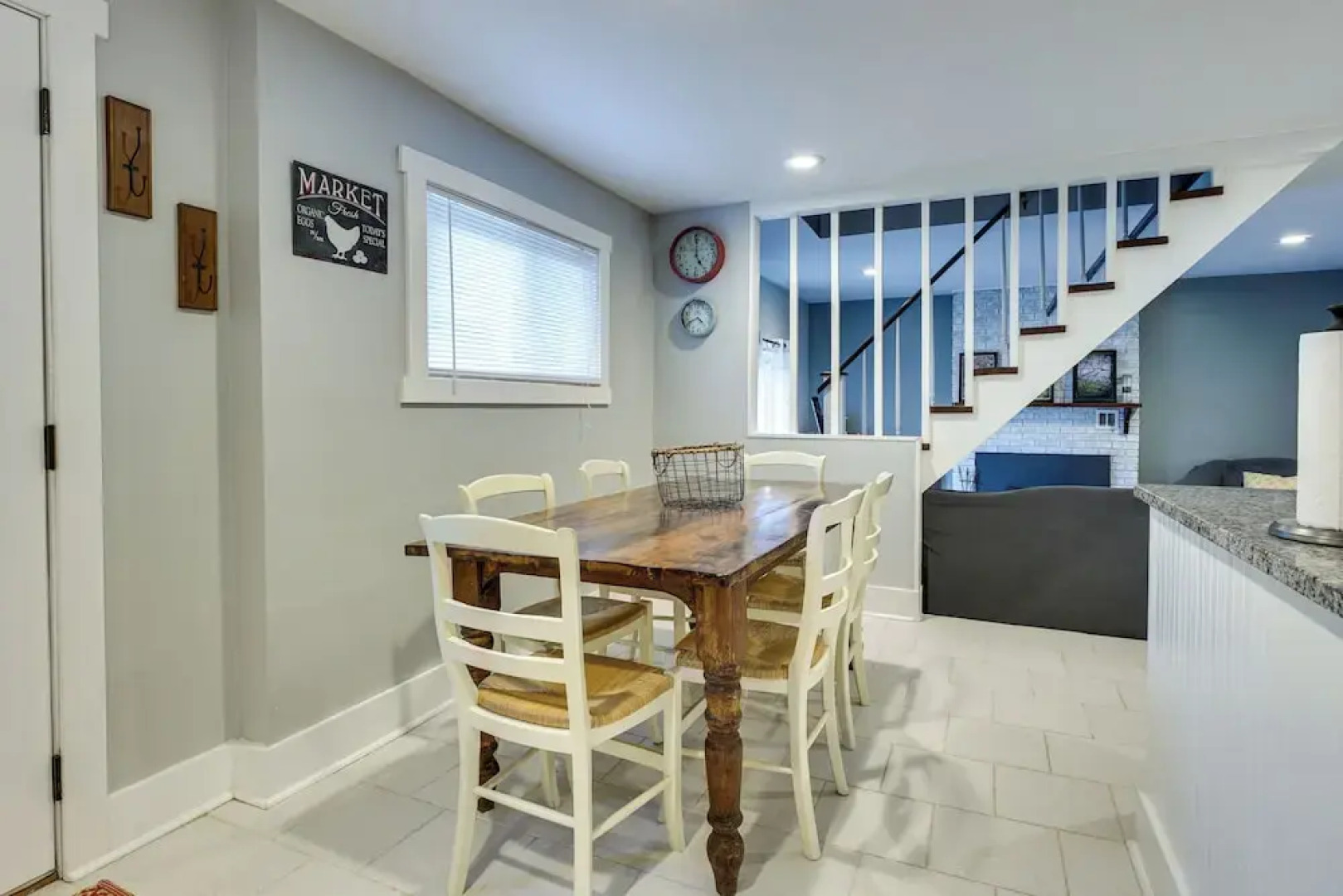 Renovated, Spacious Retreat in Union Pier!