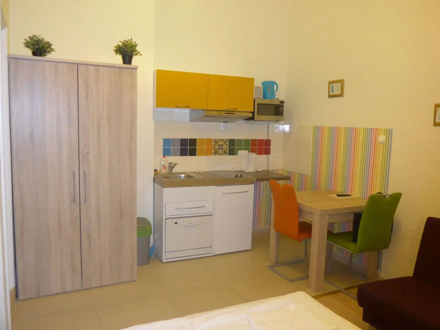 Amber Gardenview Studios