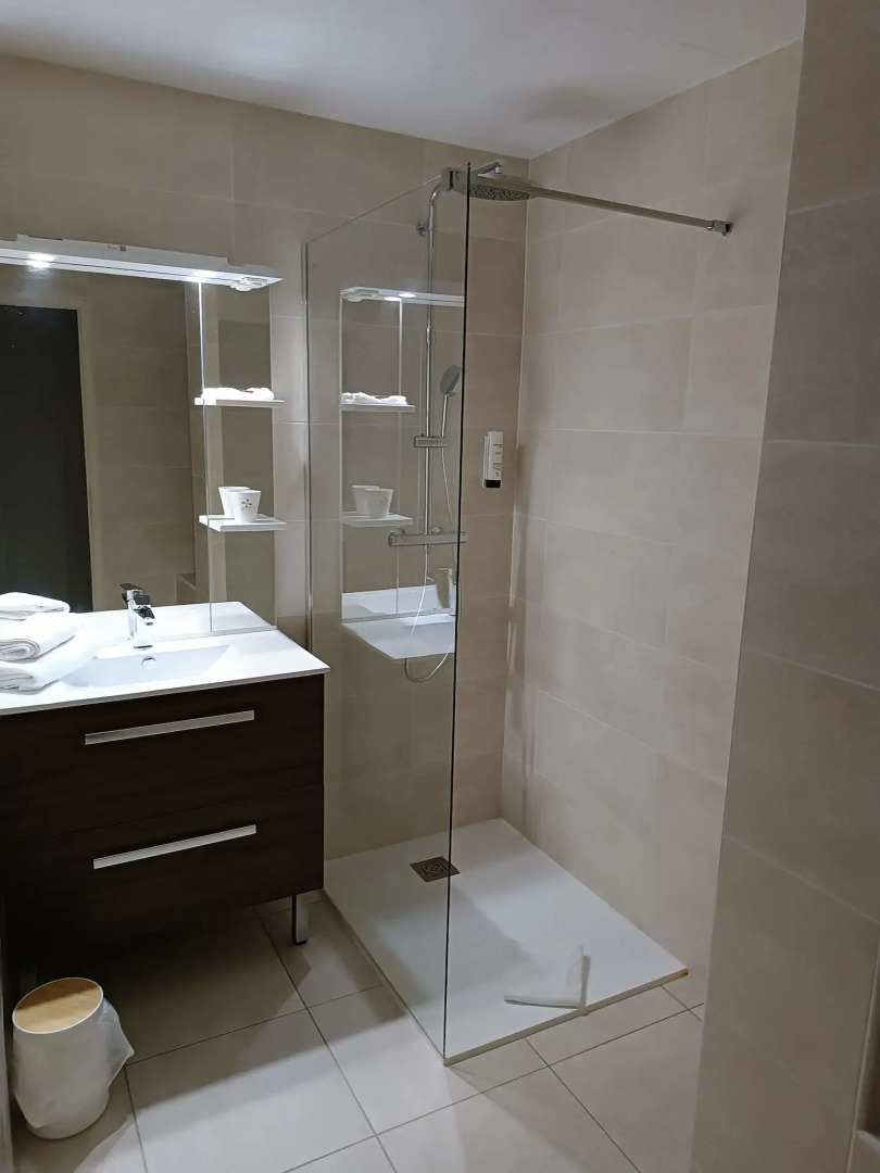 Contact Hôtel des Deux Moulins Limoges - Proche de la gare