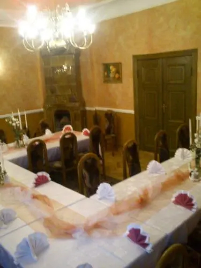 Pałac w Witosławiu ośrodek apifitoterapii "APIHERBA"