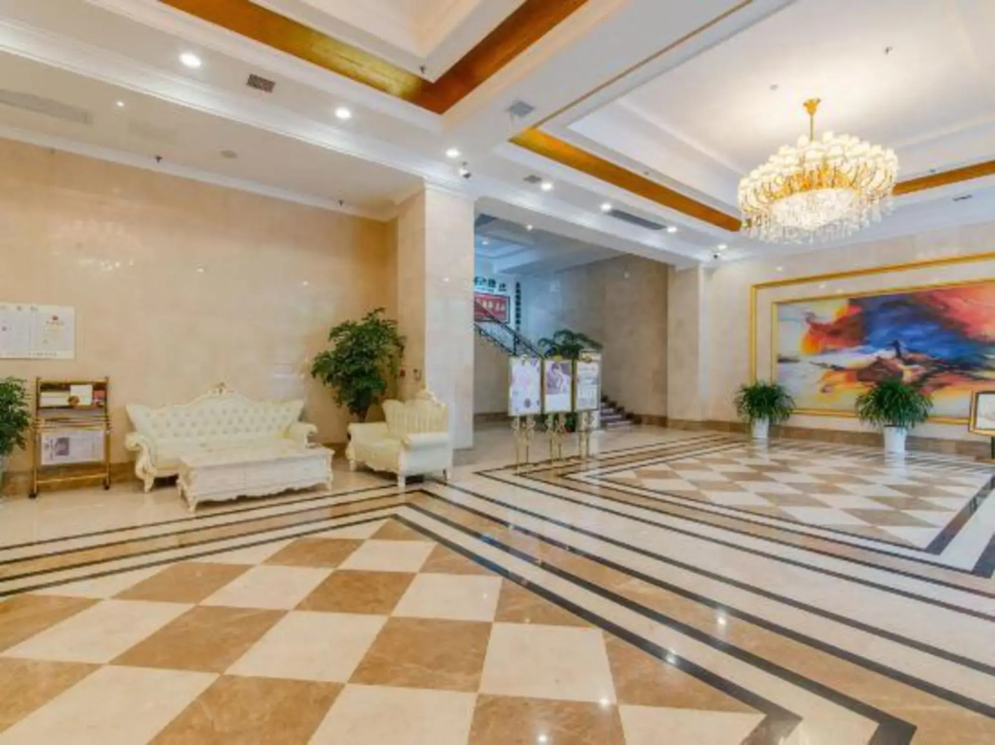 Vienna Hotel Hunan Yiyang Jinshan Road Xiufeng Park