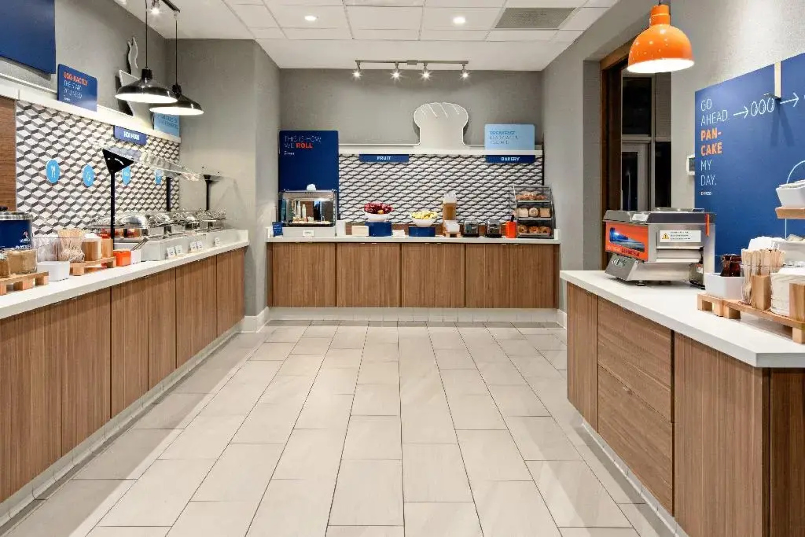 Holiday Inn Express & Suites Palm Desert -  Millennium by IHG