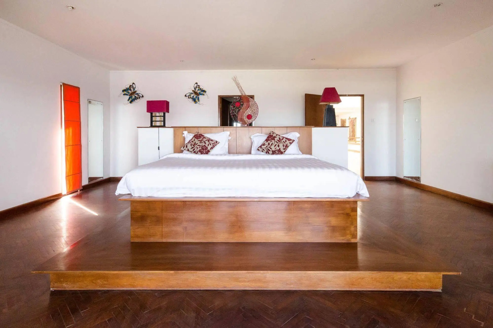 Suarti Resort Villas & Gallery