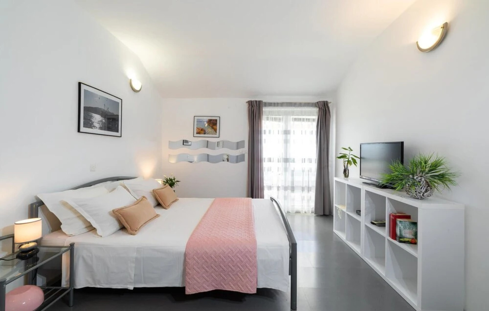 Stunning Home in Vela Luka With Wifi and 4 Bedrooms