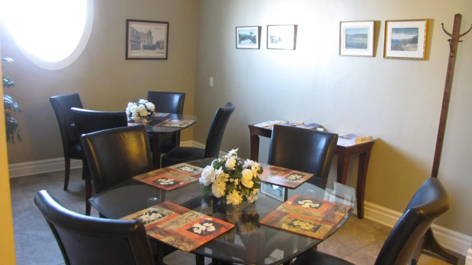 Spanish Bay Inn, CANADA