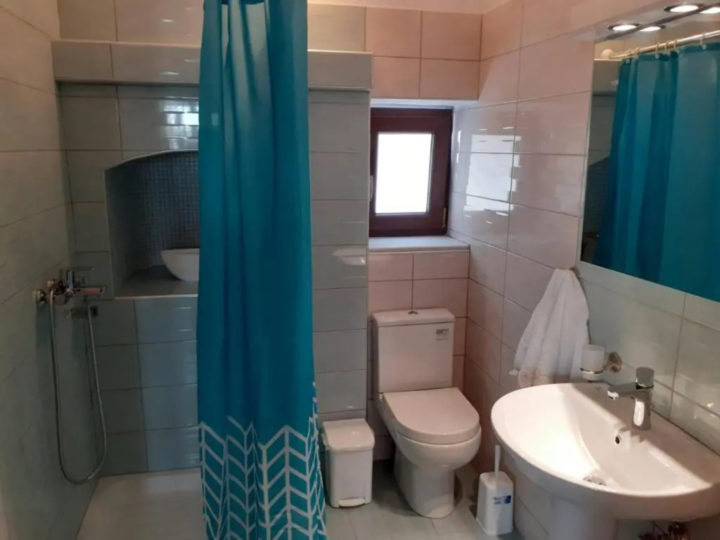 Mama's Home, Kallirachi Village