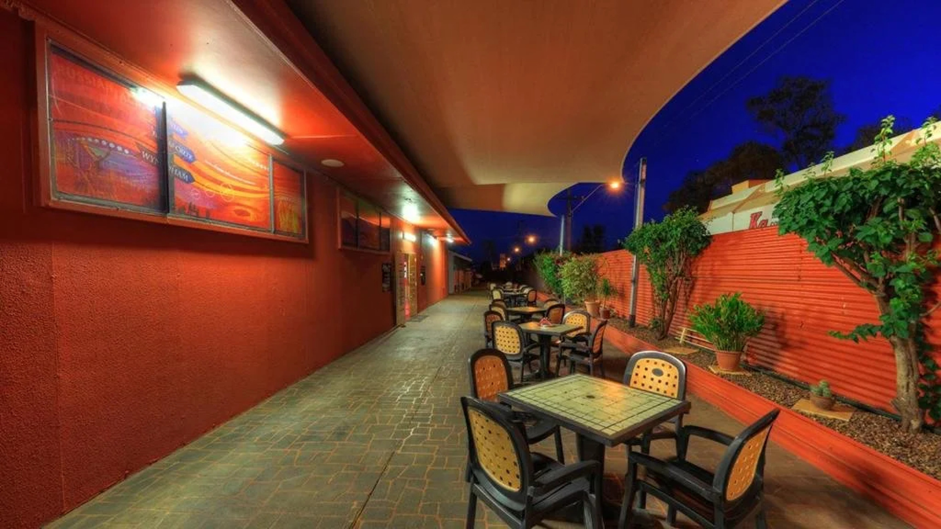 Halls Creek Motel