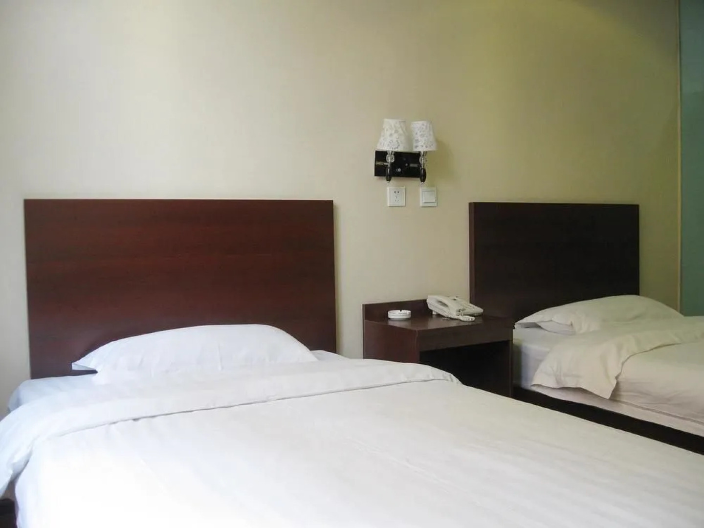 Huijia Business Hotel (Handan Wanda Plaza Melody City Branch)