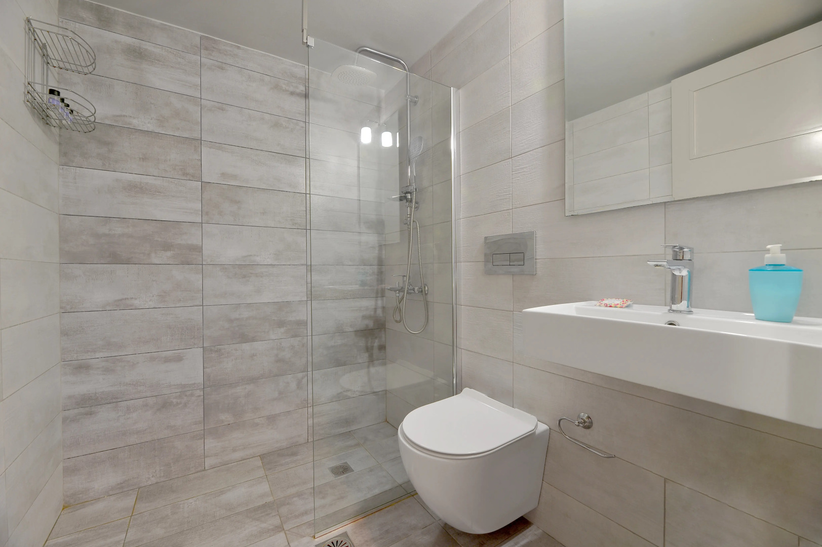 Stork Holiday Apartments - Garden & Sea View