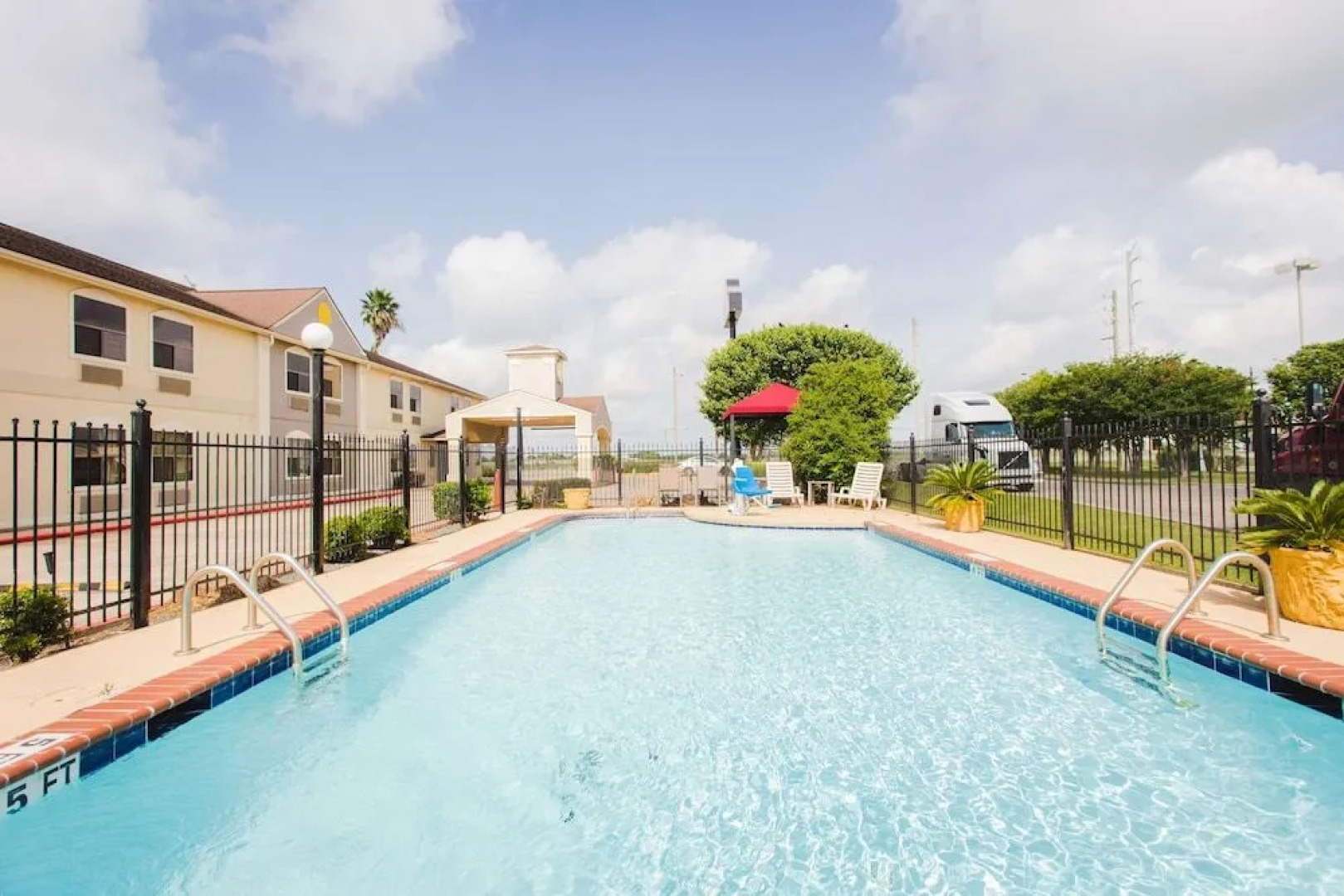 Days Inn By Wyndham Rosenberg