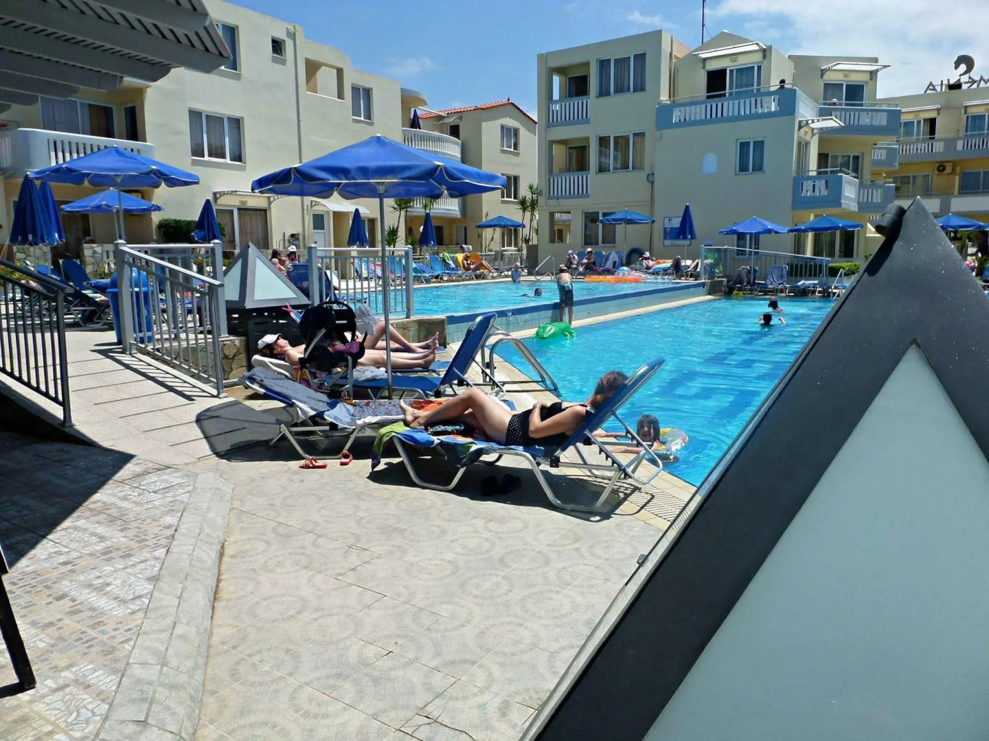 Отель Menia Beach