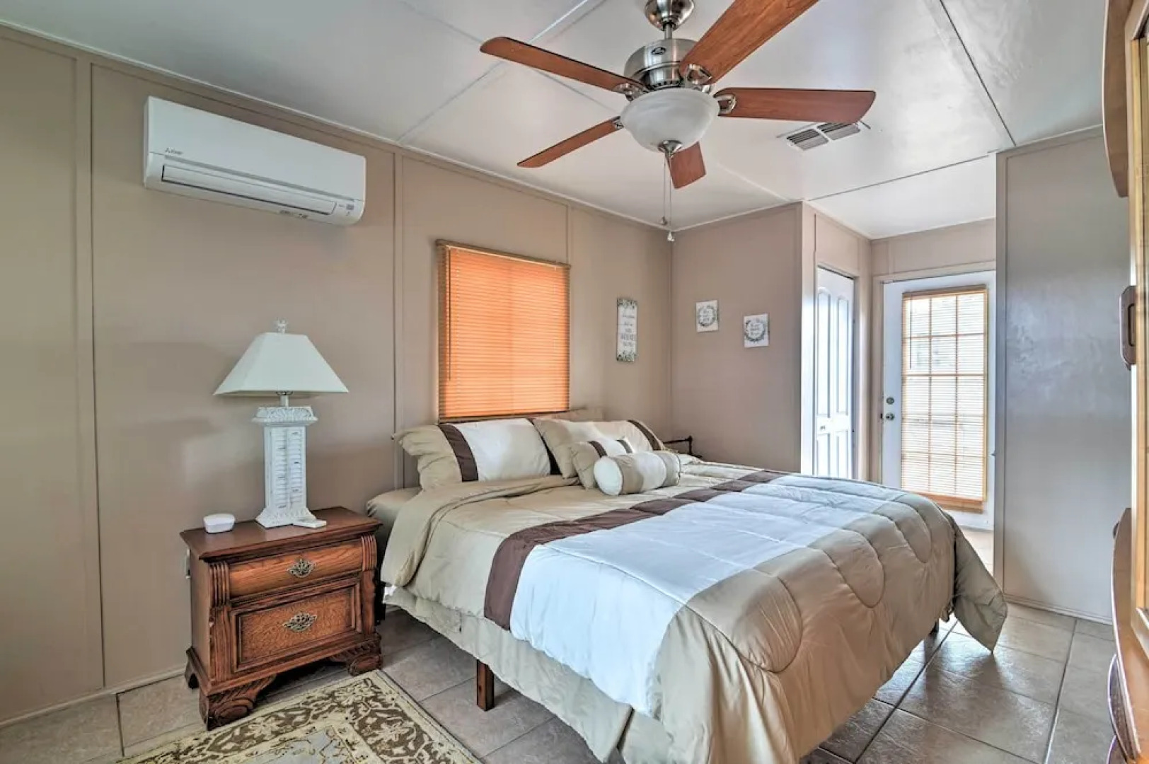 Pet-friendly Auburndale House w/ Lake Views!