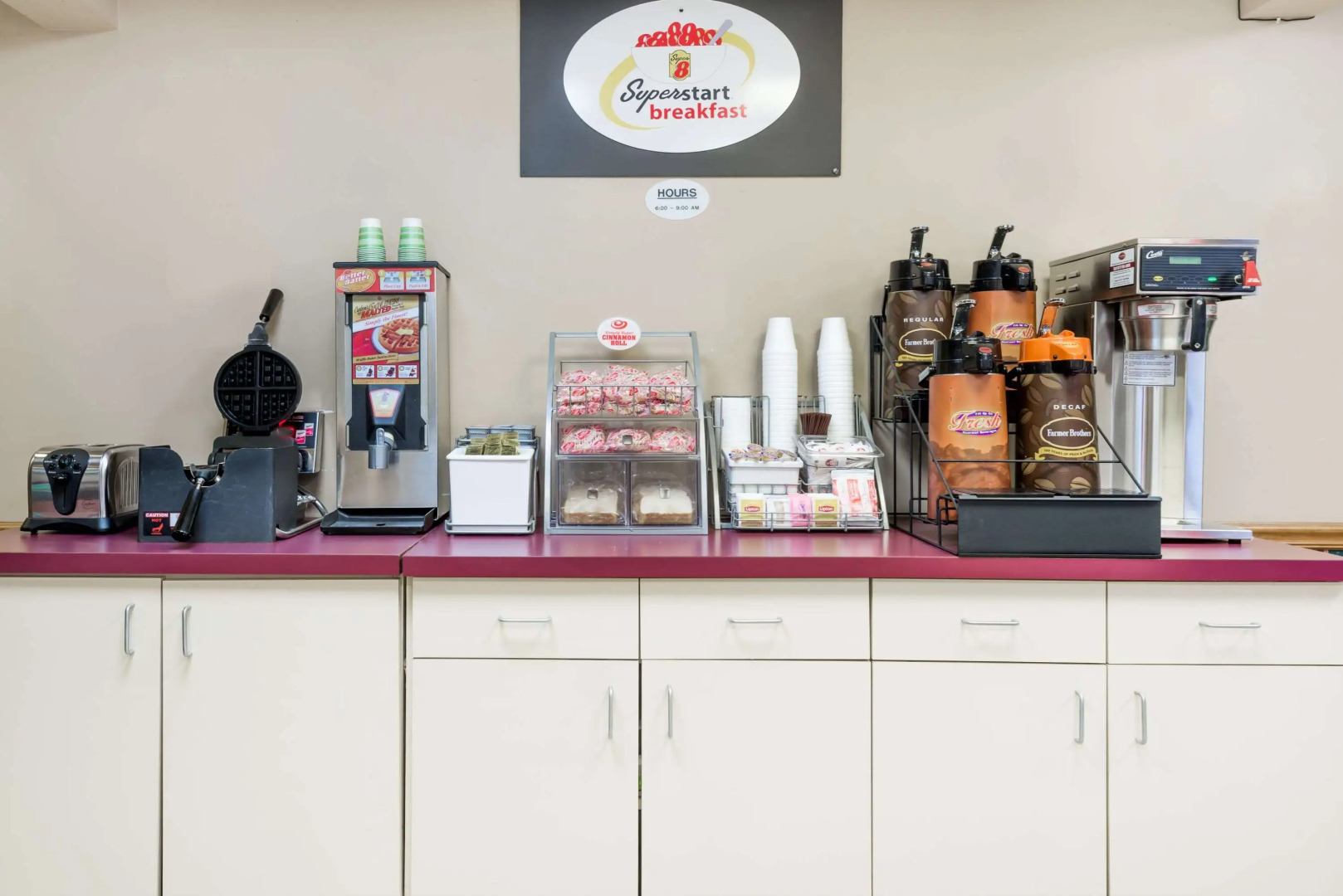 Super 8 by Wyndham Newcomerstown