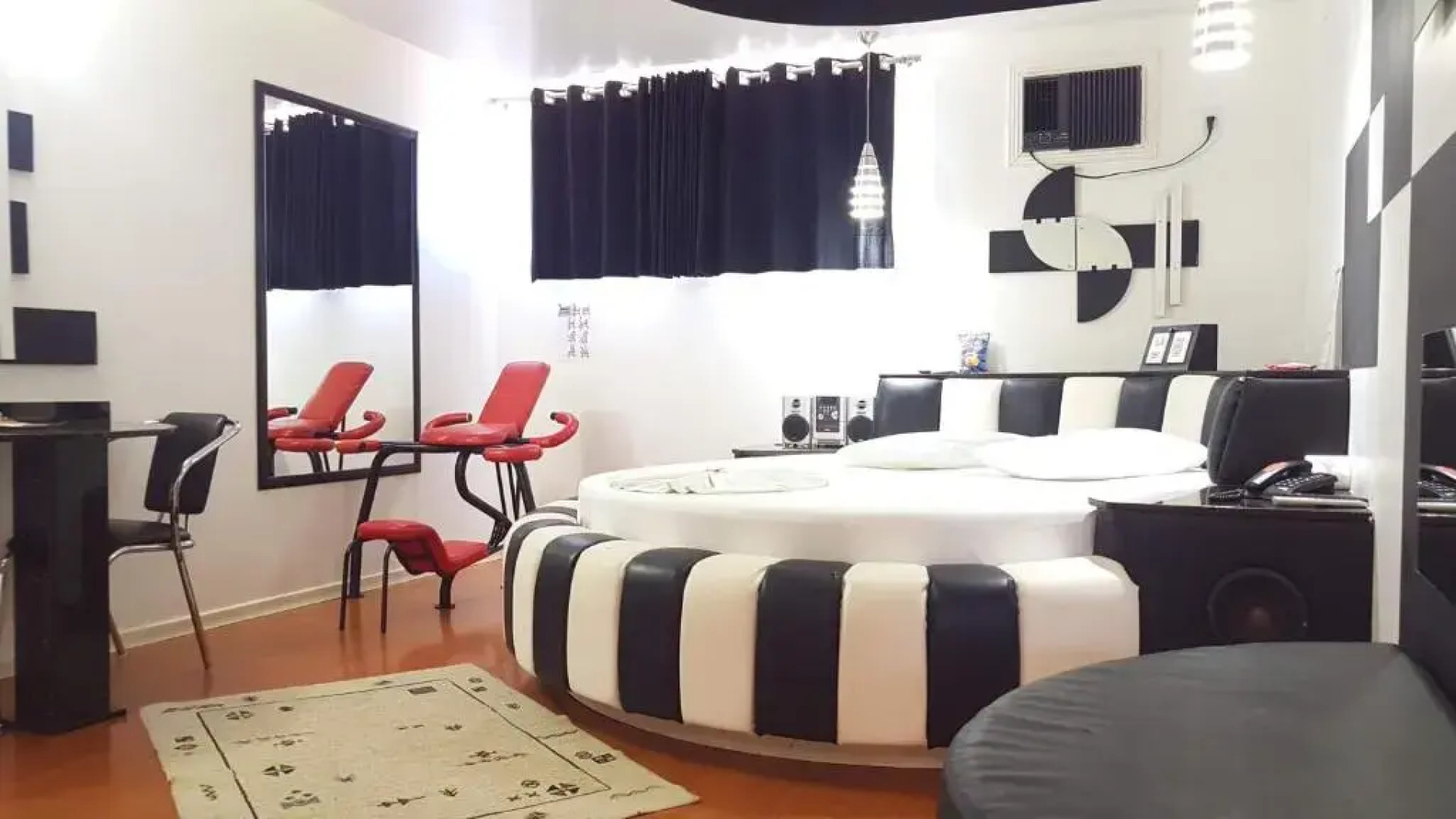 L'acqua Motel Express