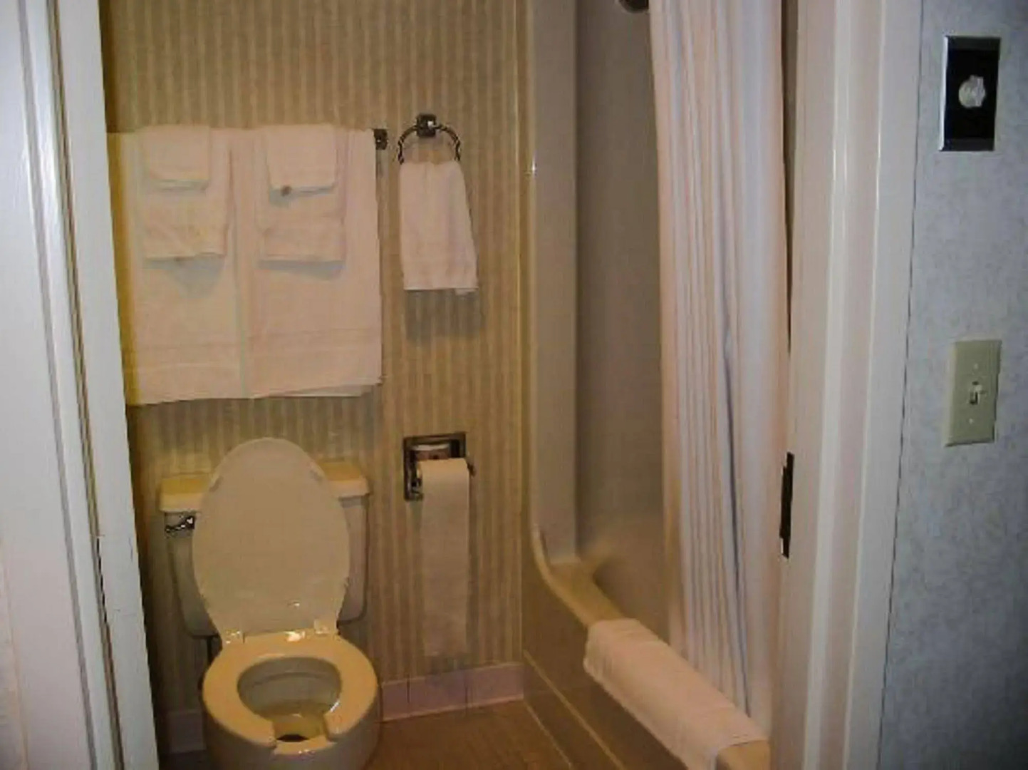 Baymont by Wyndham Greenfield