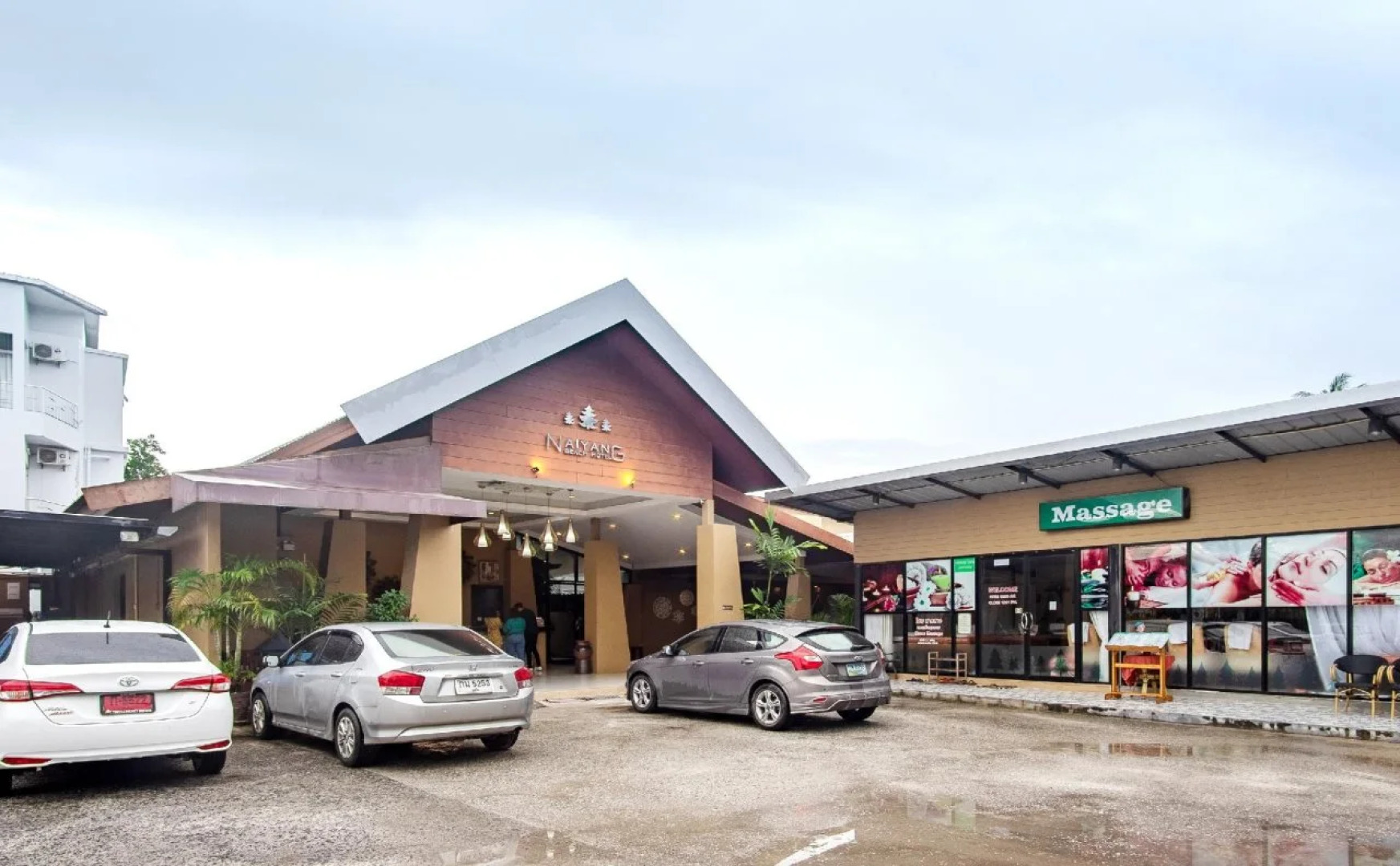 Nai Yang Beach Hotel