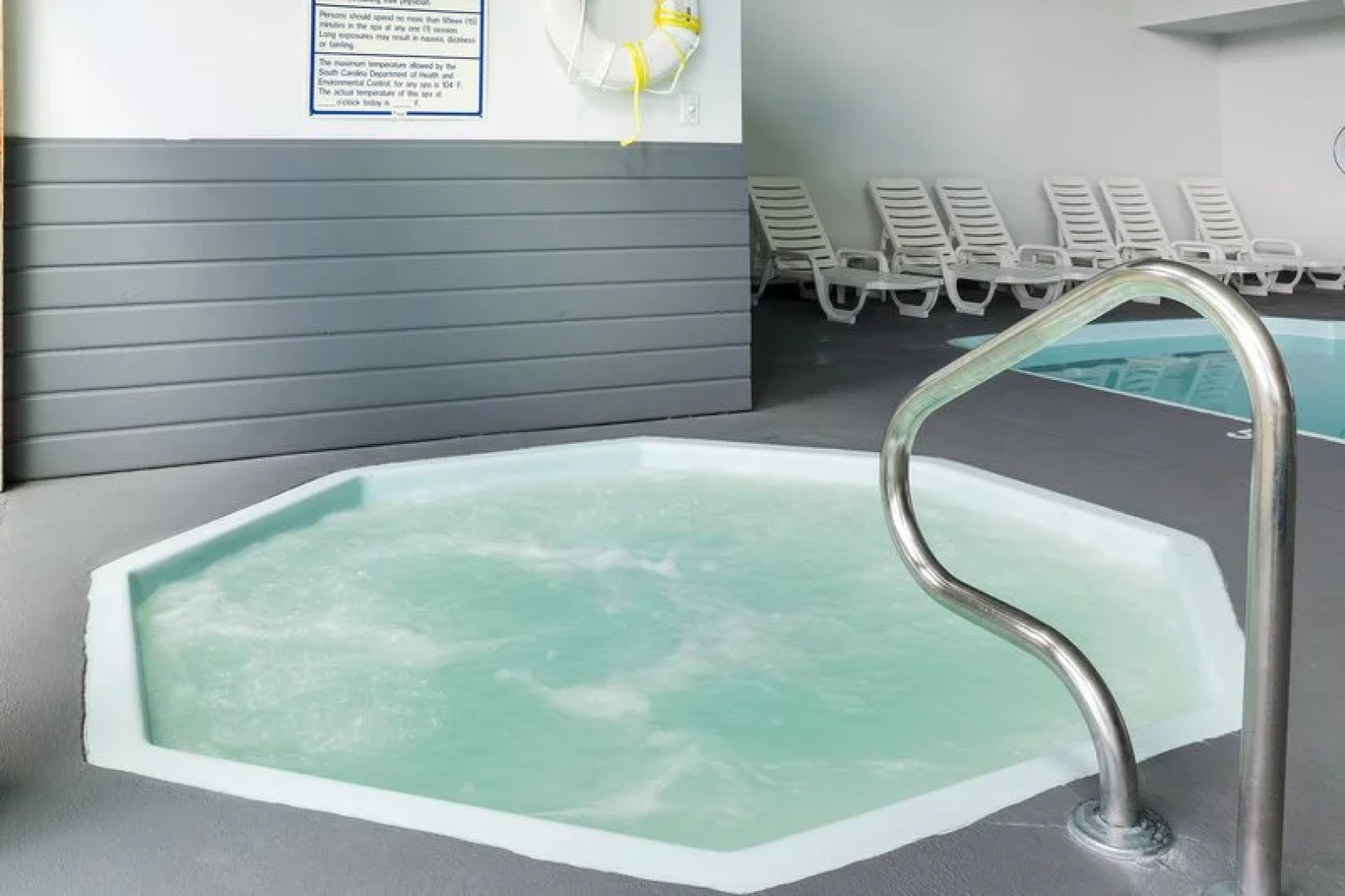 Rodeway Inn & Suites