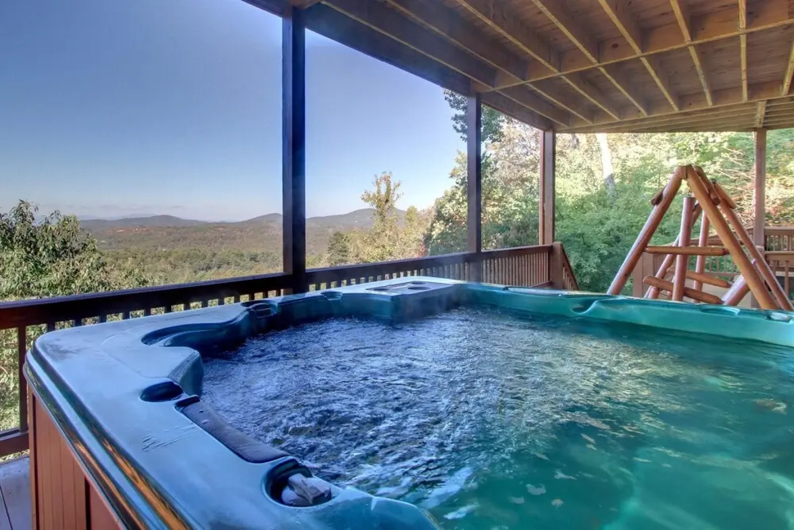 BEAR RIDGE Apartment 4 NEVAEH CABIN RENTALS