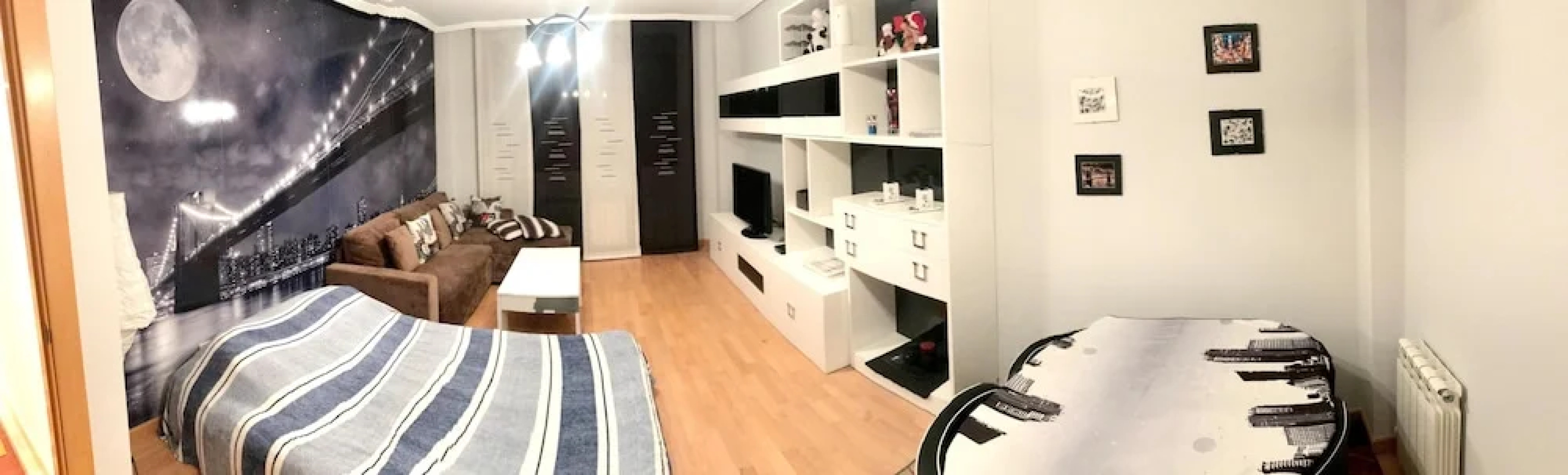 Apartment With 2 Bedrooms in León, With Terrace